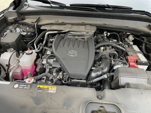 Used 2025 Toyota Grand Highlander FWD image 32