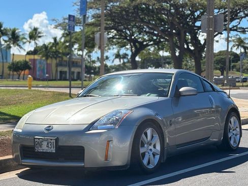 Used 2005 Nissan 350Z Touring w/ (K96) Aerodynamics Pkg image 1