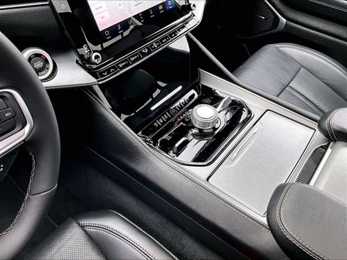 Used 2023 Jeep Wagoneer Series II w/ Convenience Group I image 21