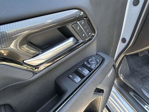 Used 2025 GMC Sierra 2500 AT4 w/ AT4 Premium Plus Package image 18