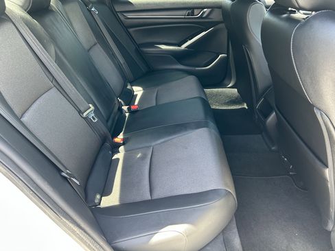 Used 2020 Honda Accord Sport image 11
