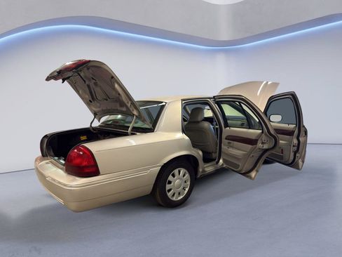 Used 2004 Mercury Grand Marquis LS RWD image 14