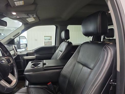 Used 2020 Ford F350 Lariat w/ Lariat Ultimate Package AWD/4WD image 18
