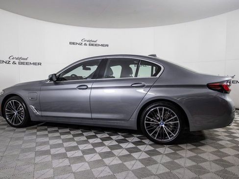Used 2023 BMW 530e w/ Premium Package image 8