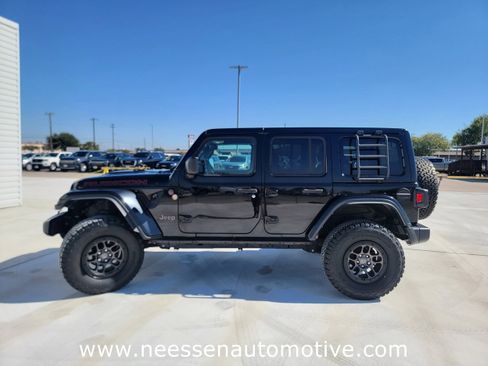 Used 2023 Jeep Wrangler Unlimited Rubicon w/ Xtreme 35 Tire Package image 4