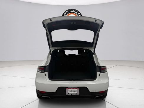Used 2020 Porsche Macan AWD/4WD image 13