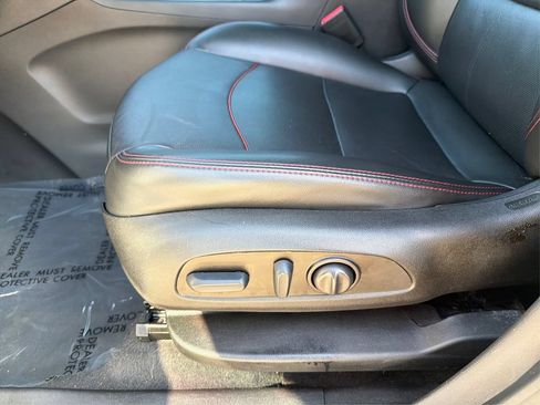 Used 2022 Chevrolet Equinox RS w/ RS Leather Package FWD image 20