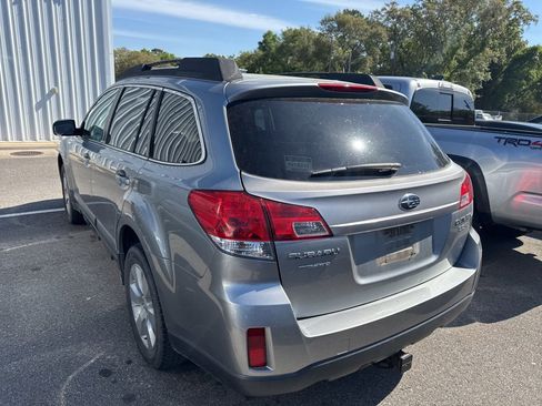 Used 2011 Subaru Outback 3.6R Premium AWD/4WD image 6