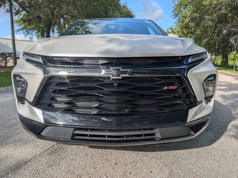 Used 2024 Chevrolet Blazer RS w/ Driver Confidence II Package FWD image 2