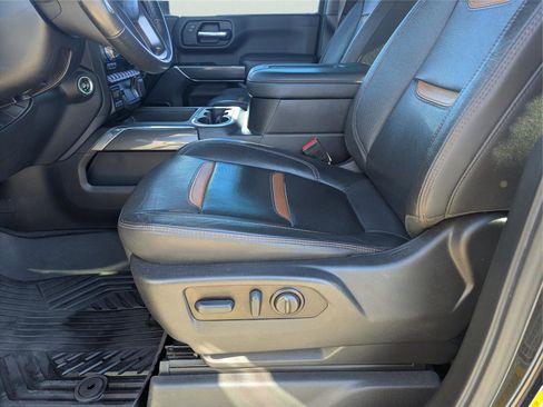 Used 2022 GMC Sierra 2500 AT4 w/ Gooseneck/5TH Wheel Package image 18