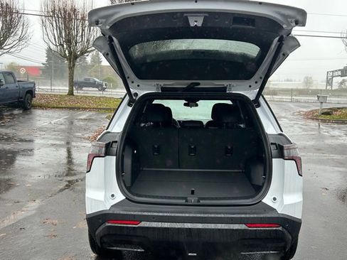 New 2026 Chevrolet Equinox RS w/ Convenience Package III image 7