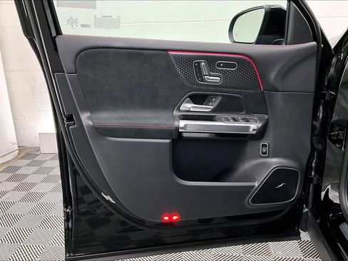 Used 2026 Mercedes-Benz GLB 35 AMG 4MATIC image 23