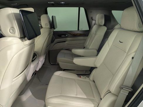 Used 2023 Cadillac Escalade Sport Platinum image 16