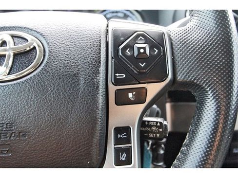 Used 2020 Toyota Tacoma SR5 image 18