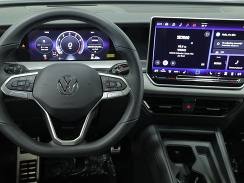 New 2026 Volkswagen Tiguan SE R-Line FWD image 12