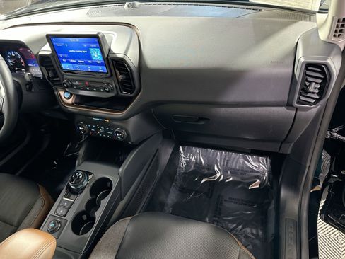 Used 2021 Ford Bronco Sport Outer Banks w/ Outer Banks Package (96D) image 37