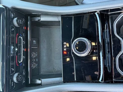 Used 2023 Jeep Grand Cherokee L Laredo AWD/4WD image 28