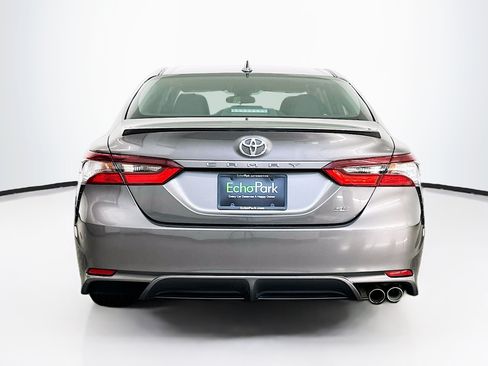 Used 2023 Toyota Camry SE FWD image 7