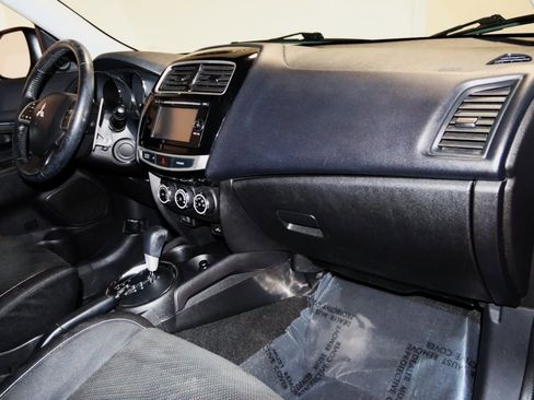 Used 2015 Mitsubishi Outlander Sport SE image 49