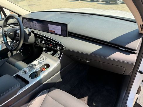 Used 2026 Genesis GV70 2.5T Advanced AWD/4WD image 22