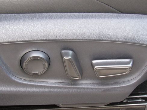 Used 2024 Toyota Tacoma TRD Sport image 21