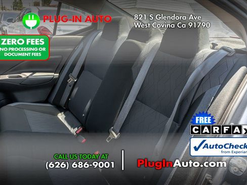 Used 2024 Nissan Versa SV w/ Trunk Package FWD image 10