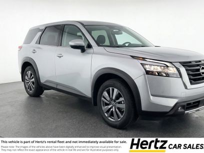 Used 2025 Nissan Pathfinder SV