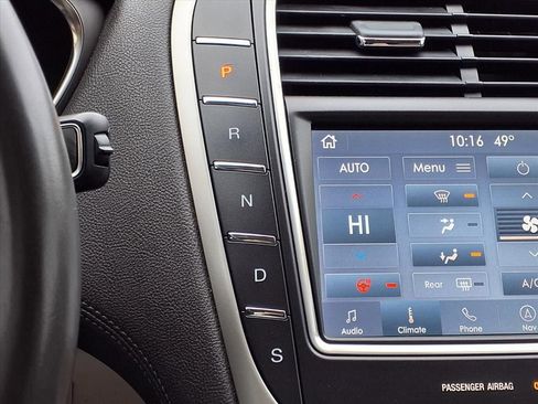 Used 2020 Lincoln Nautilus Reserve w/ Cargo Utility Package image 10