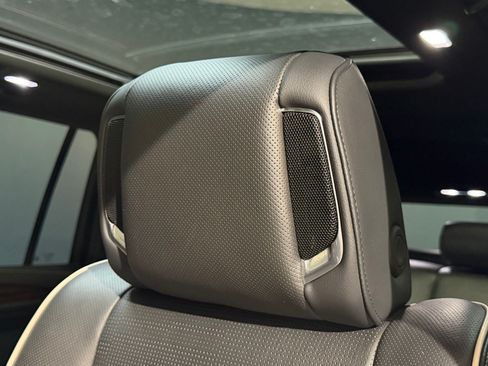 Used 2022 Cadillac Escalade ESV Premium Luxury RWD image 27