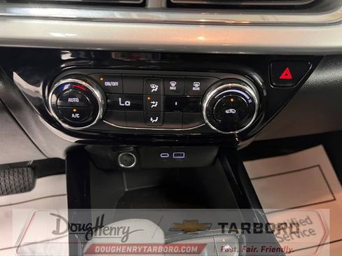 Used 2025 Chevrolet Trax LT FWD image 45