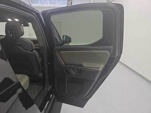 Used 2023 Rivian R1T Adventure AWD/4WD image 19