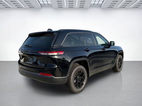 New 2026 Jeep Grand Cherokee Altitude AWD/4WD image 3