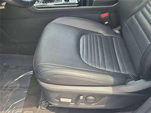 Used 2023 Kia Sportage SX FWD image 15