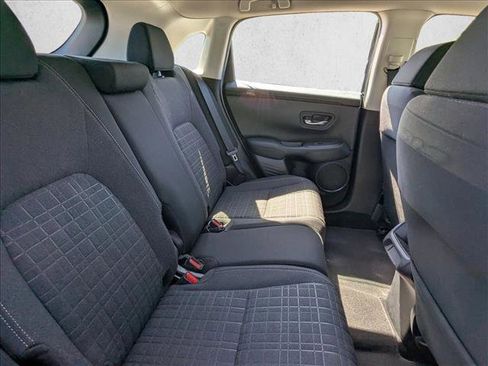 Used 2023 Honda HR-V LX image 18