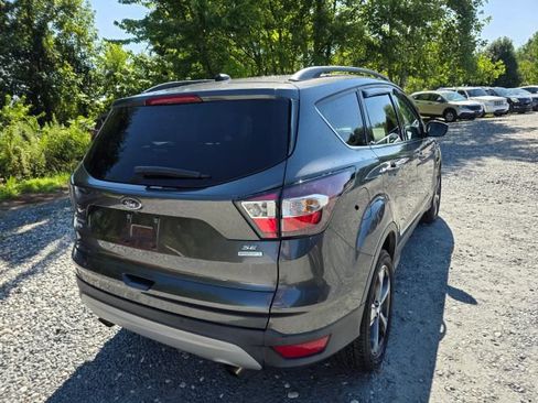 Used 2017 Ford Escape SE w/ Equipment Group 201A FWD image 5