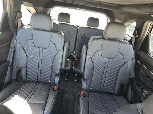 Used 2025 Kia Sorento SX Prestige AWD/4WD image 10