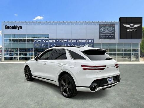 Used 2025 Genesis GV70 3.5T Sport w/ Sport Advanced Package image 2