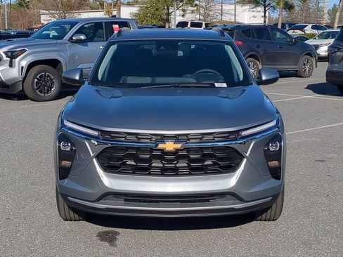 New 2026 Chevrolet Trax LT w/ Driver Confidence Package image 12