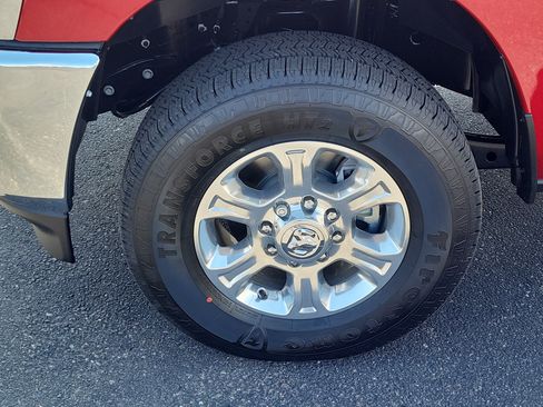 New 2025 RAM 2500 Big Horn AWD/4WD image 7
