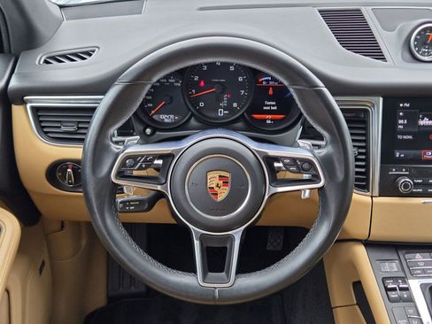 Used 2017 Porsche Macan AWD/4WD image 14