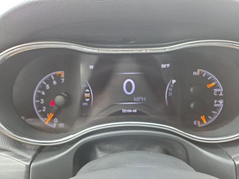 Used 2020 Jeep Grand Cherokee Altitude AWD/4WD image 28