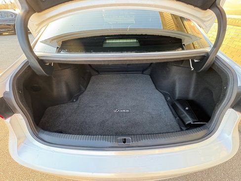 Used 2019 Lexus IS 300 AWD image 6