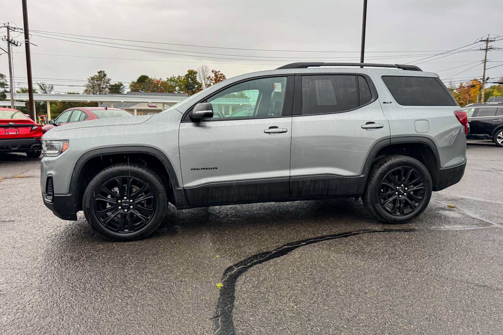 Used 2023 GMC Acadia SLT w/ Elevation Edition FWD image 6