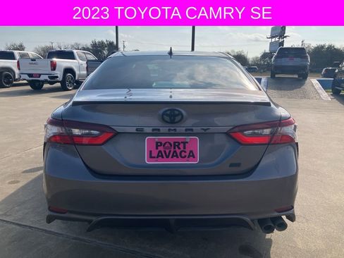 Used 2023 Toyota Camry SE image 6
