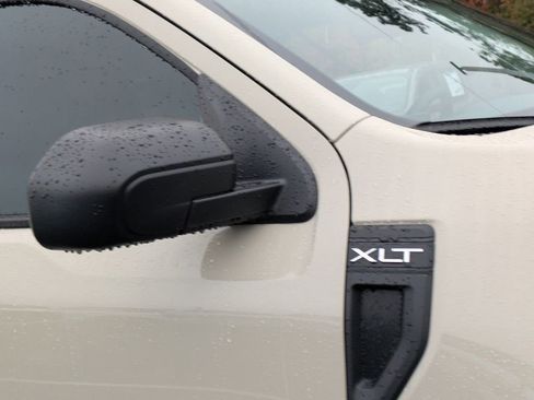 New 2025 Ford Maverick XLT image 12