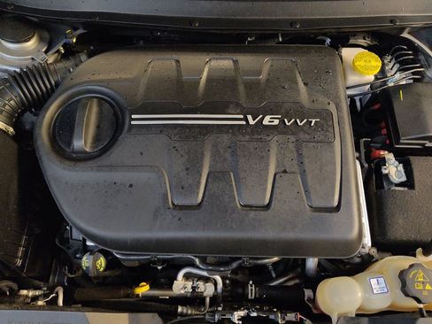 Used 2020 Jeep Cherokee Limited AWD/4WD image 30