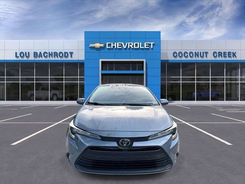 Used 2023 Toyota Corolla LE FWD image 3
