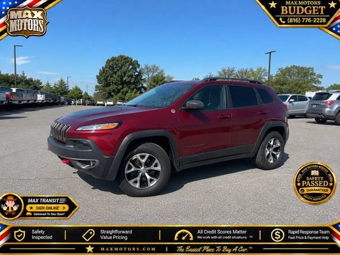Used 2015 Jeep Cherokee Trailhawk w/ Comfort/Convenience Group AWD/4WD image 1