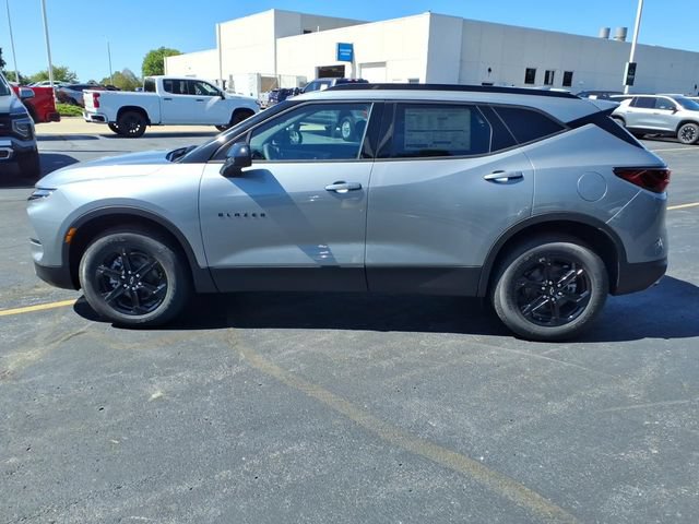New 2026 Chevrolet Blazer LT w/ Midnight/Sport Edition AWD/4WD image 8