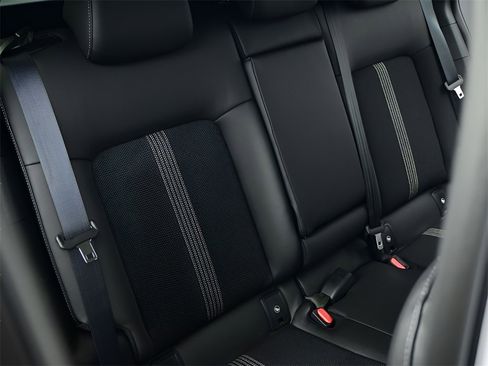 Certified 2025 MAZDA CX-50 2.5 Hybrid w/ Preferred Pkg image 38